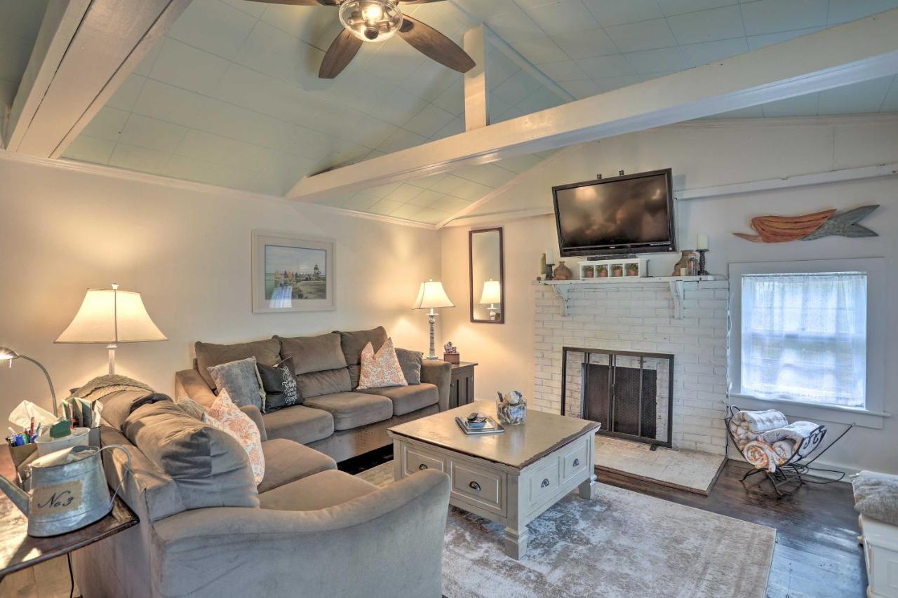 Coastal, Walkable Home In Historic Southport! Zewnętrze zdjęcie